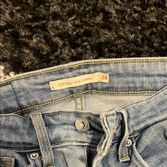 Levi’s High Rise Skinny - Picture 2 of 2